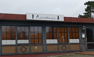 In dieser Lokalität an der Neißer Straße gab es in der Nacht von Freitag auf Samstag einen mehrstündigen Polizeieinsatz. Der Betreiber muss jetzt mit einer Anzeige wegen des Verdachts auf illegalen Spielbetrieb rechnen. - Klaus Frensing In dieser Lokalität an der Neißer Straße gab es in der Nacht von Freitag auf Samstag einen mehrstündigen Polizeieinsatz. Der Betreiber muss jetzt mit einer Anzeige wegen des Verdachts auf illegalen Spielbetrieb rechnen. - Klaus Frensing