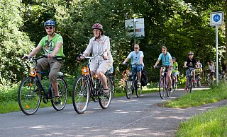 In der warmen Jahreszeit werden den Radfahrern in Bünde zahlreiche Events rund um das Zweirad angeboten. Archivfoto: Thomas Klüter - Thomas Klüter In der warmen Jahreszeit werden den Radfahrern in Bünde zahlreiche Events rund um das Zweirad angeboten. Archivfoto: Thomas Klüter - Thomas Klüter