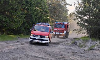 Der umgebaute Kommandowagen und das hochgeländegängige TLF4000 im gemeinsamen Übungseinsatz in der Senne. - Feuerwehr Hövelhof Der umgebaute Kommandowagen und das hochgeländegängige TLF4000 im gemeinsamen Übungseinsatz in der Senne. - Feuerwehr Hövelhof