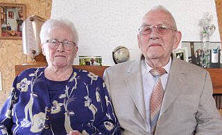 Roswitha und Werner Dustmann sind seit 65 Jahren verheiratet und feiern am Sonntag, 2. April, Eiserne Hochzeit. - Björn Kenter Roswitha und Werner Dustmann sind seit 65 Jahren verheiratet und feiern am Sonntag, 2. April, Eiserne Hochzeit. - Björn Kenter