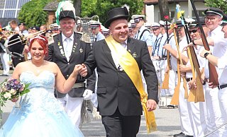 Das Königspaar Andreas Scherf und Pia Jacobi steht im Mittelpunkt des Fests. - Burkhard Battran Das Königspaar Andreas Scherf und Pia Jacobi steht im Mittelpunkt des Fests. - Burkhard Battran