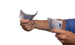 Immer mehr Banken verlangen von ihren Kunden Strafzinsen (Symbolbild). - Pixabay Immer mehr Banken verlangen von ihren Kunden Strafzinsen (Symbolbild). - Pixabay