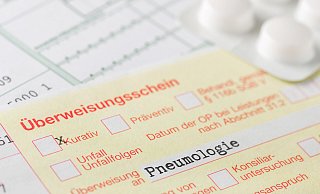 Bald auch digital: Wichtige Unterlagen wie Überweisungen oder Arztbriefe werden über die digitale Gesundheitsplattform OWL digital übermittelt. - dpa Bald auch digital: Wichtige Unterlagen wie Überweisungen oder Arztbriefe werden über die digitale Gesundheitsplattform OWL digital übermittelt. - dpa