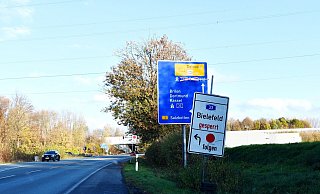 Wegen Bauarbeiten sind die Auf- und Abfahrt der A33 in Elsen derzeit noch gesperrt. - Lea Sasse Wegen Bauarbeiten sind die Auf- und Abfahrt der A33 in Elsen derzeit noch gesperrt. - Lea Sasse