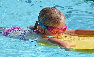 Das Bürgerbad in Lenzinghausen ist bei Erwachsenen und Kindern gleichermaßen beliebt. - Pixabay Das Bürgerbad in Lenzinghausen ist bei Erwachsenen und Kindern gleichermaßen beliebt. - Pixabay