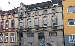 Das Haus Neuhäuser Straße 41 ist eines der bekanntesten Gebäude in Paderborn, da es aus der Zeit gefallen scheint. - Holger Kosbab Das Haus Neuhäuser Straße 41 ist eines der bekanntesten Gebäude in Paderborn, da es aus der Zeit gefallen scheint. - Holger Kosbab
