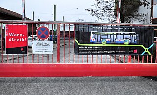 Busse und Bahnen bleiben am Dienstag weitgehend im Depot stehen. - BARBARA FRANKE Busse und Bahnen bleiben am Dienstag weitgehend im Depot stehen. - BARBARA FRANKE
