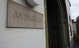 Zwei Vlothoer mussten sich wegen Verstoßes gegen das Tierschutzgesetz vor dem Amtsgericht Bad Oeynhausen verantworten. - Jörg Stuke Zwei Vlothoer mussten sich wegen Verstoßes gegen das Tierschutzgesetz vor dem Amtsgericht Bad Oeynhausen verantworten. - Jörg Stuke
