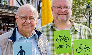 Godehard Franzen (l.) gilt mit dem Klimabeiratsvorsitzenden Michael Schem als Initiator der Aktion "3 Monate ohne Auto". Von dem Umgang mit dem Beirat im Rathaus ist Franzen so enttäuscht, dass er zurücktritt. - Mike-Dennis Müller / www.mdm.photo Godehard Franzen (l.) gilt mit dem Klimabeiratsvorsitzenden Michael Schem als Initiator der Aktion "3 Monate ohne Auto". Von dem Umgang mit dem Beirat im Rathaus ist Franzen so enttäuscht, dass er zurücktritt. - Mike-Dennis Müller / www.mdm.photo