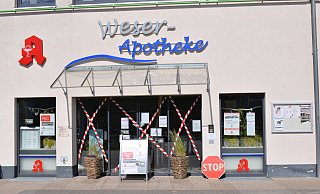Der Eingang zur Apotheke bleibt am Protesttag verschlossen. - Manfred Bues Der Eingang zur Apotheke bleibt am Protesttag verschlossen. - Manfred Bues