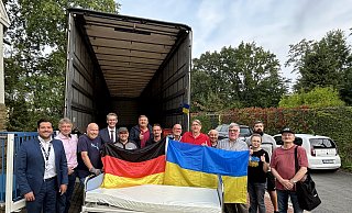 Solidarität mit der Ukraine: Dank dieser Beteiligten bekommt Kiew bald 40 ehemalige Krankenhausbetten aus Bethel. - Julius Uekmann Solidarität mit der Ukraine: Dank dieser Beteiligten bekommt Kiew bald 40 ehemalige Krankenhausbetten aus Bethel. - Julius Uekmann