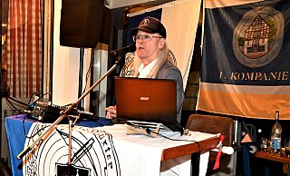 DJ Engelbert heute am DJ-Pult - hier bei der Blau-Weißen Nacht der Schützenkompanie aus Höxter. - Thomas Kube DJ Engelbert heute am DJ-Pult - hier bei der Blau-Weißen Nacht der Schützenkompanie aus Höxter. - Thomas Kube