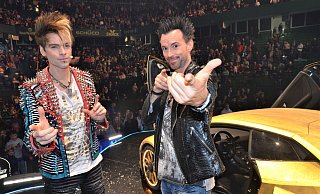 Chris und Andreas Ehrlich verzaubern 5.000 Besucher pro Show in der OWL-Arena. - Ekkehard Hufendiek Chris und Andreas Ehrlich verzaubern 5.000 Besucher pro Show in der OWL-Arena. - Ekkehard Hufendiek