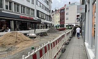 An einigen Stellen der Baustelle am Gehrenberg wird es für Passanten eng. - Benedikt Riemer An einigen Stellen der Baustelle am Gehrenberg wird es für Passanten eng. - Benedikt Riemer