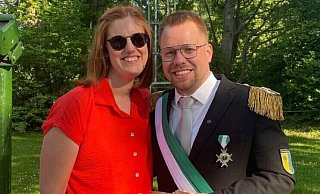 Daniel Gliese und Sina Trilling sind das neue Königspaar in Weiberg. - Johannes Büttner Daniel Gliese und Sina Trilling sind das neue Königspaar in Weiberg. - Johannes Büttner