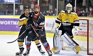 Vor den nächsten Aufgaben: Die Herforder Ice Dragons mit Jörn Weikamp müssen zunächst in Krefeld antreten. - Jürgen Feyerabend Vor den nächsten Aufgaben: Die Herforder Ice Dragons mit Jörn Weikamp müssen zunächst in Krefeld antreten. - Jürgen Feyerabend
