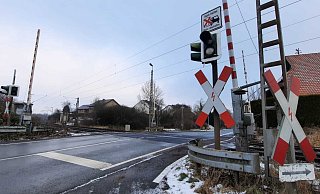 Diese Bahnschranke streikte offenbar am Donnerstagabend und blieb oben, obwohl ein Zug kam. - Madita Schellenberg Diese Bahnschranke streikte offenbar am Donnerstagabend und blieb oben, obwohl ein Zug kam. - Madita Schellenberg