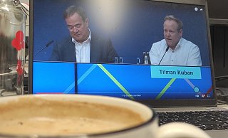 Beim Deutschlandtag der Jungen Union wurde es ungemütlich für Armin Laschet (l.). - Svenja Ludwig Beim Deutschlandtag der Jungen Union wurde es ungemütlich für Armin Laschet (l.). - Svenja Ludwig