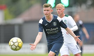 Leerlauf: Trotz großem Bemühen gelang Fabian Brosowski und dem SC Wiedenbrück kein Sieg über den FC Wegberg-Beeck. - Jens Dünhölter Leerlauf: Trotz großem Bemühen gelang Fabian Brosowski und dem SC Wiedenbrück kein Sieg über den FC Wegberg-Beeck. - Jens Dünhölter