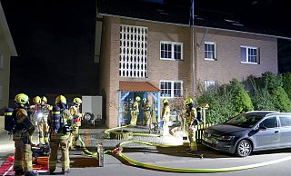 Im Keller eines Mehrfamilienhauses am Dümmerweg im Paderborner Stadtteil Schloß Neuhaus brannte in der Nacht zu Sonntag eine Heizungsanlage im Keller. - Ralph Meyer Im Keller eines Mehrfamilienhauses am Dümmerweg im Paderborner Stadtteil Schloß Neuhaus brannte in der Nacht zu Sonntag eine Heizungsanlage im Keller. - Ralph Meyer