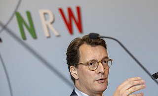 Hendrik Wüst (CDU) findet klare Worte zum Umgang mit der AfD. - Thomas Banneyer Hendrik Wüst (CDU) findet klare Worte zum Umgang mit der AfD. - Thomas Banneyer