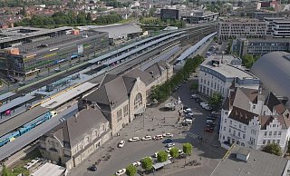 Aus der Vogelperspektive macht der Bielefelder Hauptbahnhof einen ganz guten Eindruck. - DB Netze Aus der Vogelperspektive macht der Bielefelder Hauptbahnhof einen ganz guten Eindruck. - DB Netze