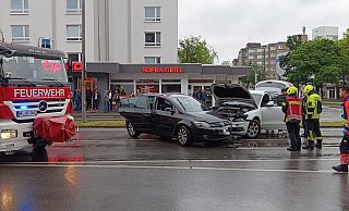 Auf der Lübberstraße ist es am Dienstagabend zu einem Verkehrsunfall gekommen. - Claus Frickemeier Auf der Lübberstraße ist es am Dienstagabend zu einem Verkehrsunfall gekommen. - Claus Frickemeier