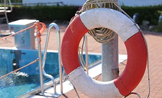 Das Waldfreibad Hiddenhausen hatte im bundesweiten Vergleich eine gute Saison. Kostendeckend ist der Betrieb trotzdem nicht. - Kristine Greßhöner Das Waldfreibad Hiddenhausen hatte im bundesweiten Vergleich eine gute Saison. Kostendeckend ist der Betrieb trotzdem nicht. - Kristine Greßhöner
