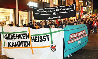 Eine Antifa-Gruppe hat zum Gedenken an die Opfer der Novemberpogrome in Bielefeld aufgerufen. - Barbara Franke Eine Antifa-Gruppe hat zum Gedenken an die Opfer der Novemberpogrome in Bielefeld aufgerufen. - Barbara Franke