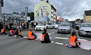 In Bielefeld kommt es aktuell auf der Herforder Straße in beide Richtungen zu massiven Behinderungen. - Paul Brinkmann In Bielefeld kommt es aktuell auf der Herforder Straße in beide Richtungen zu massiven Behinderungen. - Paul Brinkmann