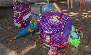 Der Schulstart nach den großen Ferien, aber auch der Start in die Schullaufbahn kann manche Eltern an ihre finanziellen Grenzen führen - Sarah Jonek Der Schulstart nach den großen Ferien, aber auch der Start in die Schullaufbahn kann manche Eltern an ihre finanziellen Grenzen führen - Sarah Jonek