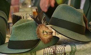 Bei einem Schützenfest in Niedersachsen kam es zu einem schweren Unfall. - Pixabay (Symbolbild) Bei einem Schützenfest in Niedersachsen kam es zu einem schweren Unfall. - Pixabay (Symbolbild)
