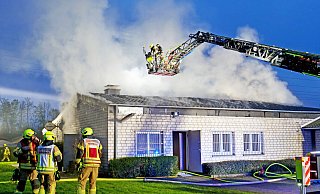 Brandstifter am Werk: Ein größeres Feuer ereignete sich Mitte April im Vereinsheim der Kleingartenanlage Riemeke. - Ralph Meyer Brandstifter am Werk: Ein größeres Feuer ereignete sich Mitte April im Vereinsheim der Kleingartenanlage Riemeke. - Ralph Meyer