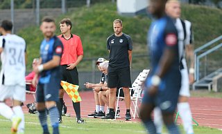 Sind die Bocholter vor ihrem Auswärtsspiel im Wiedenbrücker Jahnstadion (Samstag, 14 Uhr) mit dem Kopf woanders als auf dem Fußballplatz? SCW-Trainer Daniel Brinkmann glaubt nicht daran. - Daniel Bremehr Sind die Bocholter vor ihrem Auswärtsspiel im Wiedenbrücker Jahnstadion (Samstag, 14 Uhr) mit dem Kopf woanders als auf dem Fußballplatz? SCW-Trainer Daniel Brinkmann glaubt nicht daran. - Daniel Bremehr