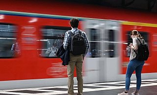 Das Entlastungspaket der Ampel sieht auch eine Nachfolgelösung für das 9-Euro-Ticket vor. - Arne Dedert/dpa Das Entlastungspaket der Ampel sieht auch eine Nachfolgelösung für das 9-Euro-Ticket vor. - Arne Dedert/dpa
