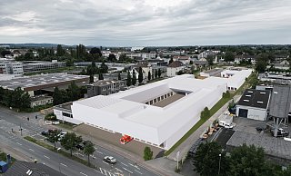 So könnte die neue Hauptfeuerwache das brachliegende Areal zwischen Eckendorfer- und Herforder Straße füllen. Der enorme Platzbedarf wird deutlich. Die Darstellung ist ein Grobkonzept nicht maßstabsgetreu.ACHTUNG: Keine maßstabsgetreue Montage. Die verwendete Grafik ist lediglich ein erstes Konzept. - Grafik: Presseamt der Stadt / Fotomontage: Felix Brenneke So könnte die neue Hauptfeuerwache das brachliegende Areal zwischen Eckendorfer- und Herforder Straße füllen. Der enorme Platzbedarf wird deutlich. Die Darstellung ist ein Grobkonzept nicht maßstabsgetreu.ACHTUNG: Keine maßstabsgetreue Montage. Die verwendete Grafik ist lediglich ein erstes Konzept. - Grafik: Presseamt der Stadt / Fotomontage: Felix Brenneke