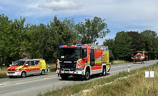 Nach dem Unfall auf der Driburger Straße wurde das verletzte Kind per Rettungshubschrauber in die Klinik gebracht. - Feuerwehr Paderborn Nach dem Unfall auf der Driburger Straße wurde das verletzte Kind per Rettungshubschrauber in die Klinik gebracht. - Feuerwehr Paderborn