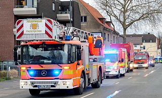 Die Paderborner Feuerwehr rückte am Freitagabend zu einem Küchenbrand nach Elsen aus. (Themenfoto) - Ralph Meyer Die Paderborner Feuerwehr rückte am Freitagabend zu einem Küchenbrand nach Elsen aus. (Themenfoto) - Ralph Meyer