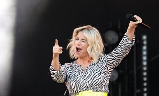 Beatrice Egli kommt zum "Schlagertraum" auf die Aqua Magica nach Bad Oeynhausen und Löhne. - Bodo Schackow / dpa Beatrice Egli kommt zum "Schlagertraum" auf die Aqua Magica nach Bad Oeynhausen und Löhne. - Bodo Schackow / dpa