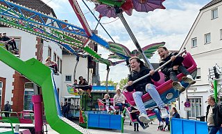Der Kleesamenmarkt in Harsewinkel im Kreis Gütersloh startet schon am 14. April. Bürgermeisterin Sabine Amsbeck-Dopheide erhält deshalb plötzlich etliche Nachfragen. - Burkhard Hoeltzenbein Der Kleesamenmarkt in Harsewinkel im Kreis Gütersloh startet schon am 14. April. Bürgermeisterin Sabine Amsbeck-Dopheide erhält deshalb plötzlich etliche Nachfragen. - Burkhard Hoeltzenbein