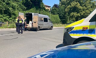 26 Verstöße konnten auf dem Parkplatz in Höxter festgestellt werden. Während des Kontrolltags wurden mehr als 100 Fahrzeuge kontrolliert. - Polizei 26 Verstöße konnten auf dem Parkplatz in Höxter festgestellt werden. Während des Kontrolltags wurden mehr als 100 Fahrzeuge kontrolliert. - Polizei
