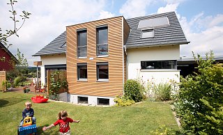 Die Preise für Eigenheime sind in Bielefeld 2022 weiter gestiegen. - stefanfister - stock.adobe.com Die Preise für Eigenheime sind in Bielefeld 2022 weiter gestiegen. - stefanfister - stock.adobe.com