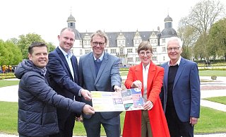 Präsentieren wieder das volle Programm (v. l.): Andreas Trotz, Christian Stork, Markus Mertens, Susanne Meiche und Martin Pantke. - Lisa Richter Präsentieren wieder das volle Programm (v. l.): Andreas Trotz, Christian Stork, Markus Mertens, Susanne Meiche und Martin Pantke. - Lisa Richter