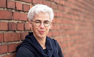 Für die Bundestagsfraktion Bündnis 90/Die Grünen ist Ulle Schauws Sprecherin für die Themen Familie, Senioren, Frauen und Jugend und leitet die entsprechende Arbeitsgruppe. - Simon Erath Für die Bundestagsfraktion Bündnis 90/Die Grünen ist Ulle Schauws Sprecherin für die Themen Familie, Senioren, Frauen und Jugend und leitet die entsprechende Arbeitsgruppe. - Simon Erath