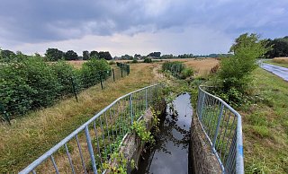 Das Überlaufbecken in Hunnebrock hat das Wasserin der Nacht zu Donnerstag aufgenommen. - Florian Weyand Das Überlaufbecken in Hunnebrock hat das Wasserin der Nacht zu Donnerstag aufgenommen. - Florian Weyand
