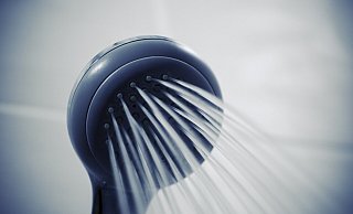 Legionellen können durch den Wasserdampf beim Duschen in die Lunge gelangen. (Symbolbilb) - Pixabay Legionellen können durch den Wasserdampf beim Duschen in die Lunge gelangen. (Symbolbilb) - Pixabay