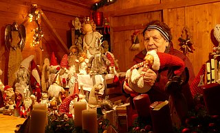 Wichtel und Co: Veronika Dombrowski verkaufte Weihnachtsschmuck - Thorsten Mailänder Wichtel und Co: Veronika Dombrowski verkaufte Weihnachtsschmuck - Thorsten Mailänder