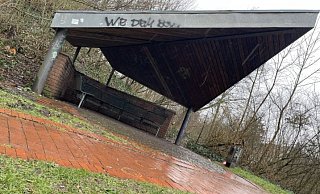 Unter dem Pavillon sollen Schüsse gefallen sein. - Jan Henning Rogge Unter dem Pavillon sollen Schüsse gefallen sein. - Jan Henning Rogge