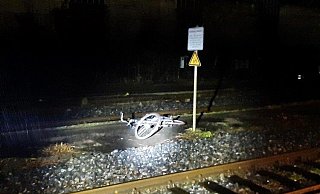In Altenbeken landeten Schneeschaufeln im Gleisbett, in Horn Bad Meinberg sogar ein Fahrrad. - Bundespolizei In Altenbeken landeten Schneeschaufeln im Gleisbett, in Horn Bad Meinberg sogar ein Fahrrad. - Bundespolizei