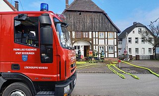 In Beverungen-Blankenau wurde die Feuerwehr zu einem Brand in einem Fachwerkhaus gerufen. - Torsten Wegener In Beverungen-Blankenau wurde die Feuerwehr zu einem Brand in einem Fachwerkhaus gerufen. - Torsten Wegener